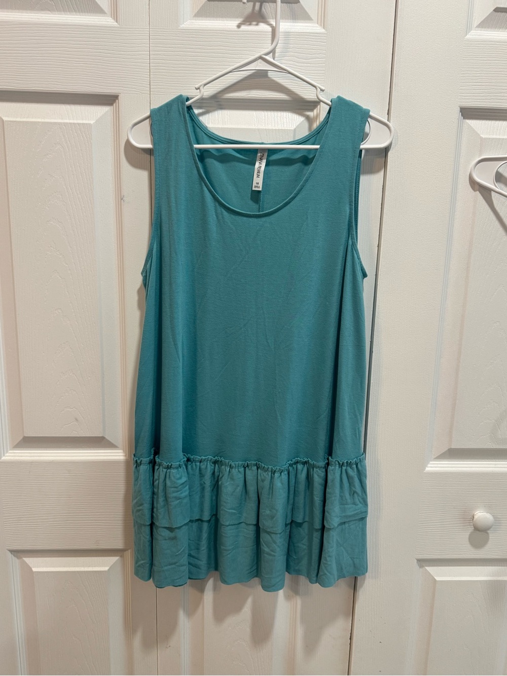 Zenana Outfitters Teal Ruffle-Hem Sleeveless Tank